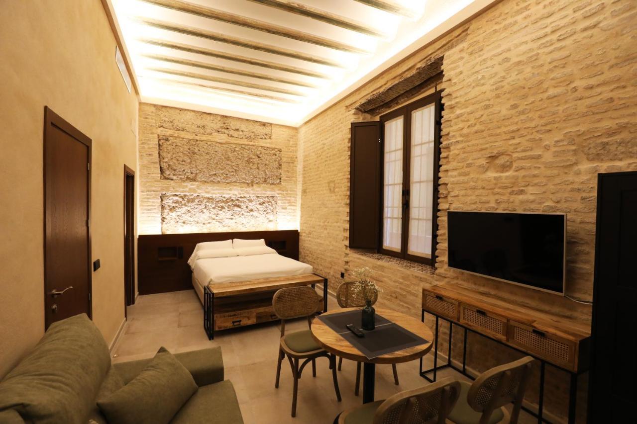 Casa Senorial Del Siglo XVIII Aparthotel Seville Exterior photo